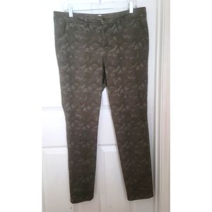 Market & Spruce Green Camo Pants sz. 12